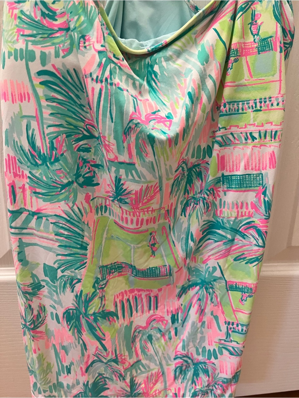 Lilly Pulitzer Tropical Print Athletic Tank  Top | Built-In Pads | Sz XL - Picture 2 of 7